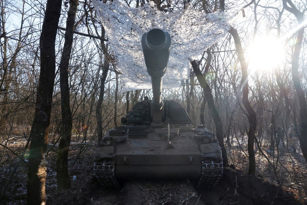 Ukrajinská armáda u Soledaru využívá německé houfnice Panzerhaubitze 2000 (11. 1. 2023).