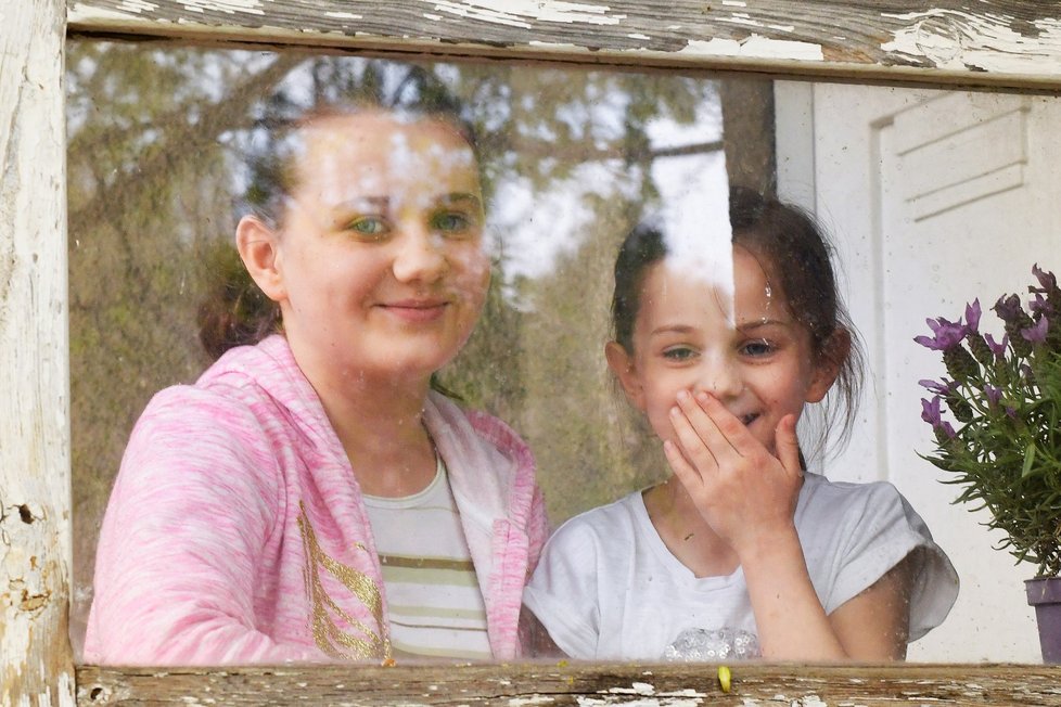 V Dobřanech u Plzně našla dočasně útočiště rodina ukrajinských válečných uprchlíků se 16 dětmi. Snímek (3. 5. 2022)