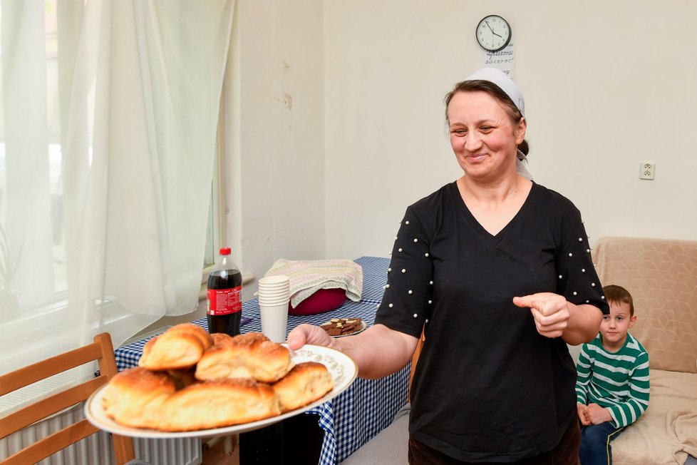 V Dobřanech u Plzně našla dočasně útočiště rodina ukrajinských válečných uprchlíků se 16 dětmi. Snímek (3. 5. 2022)