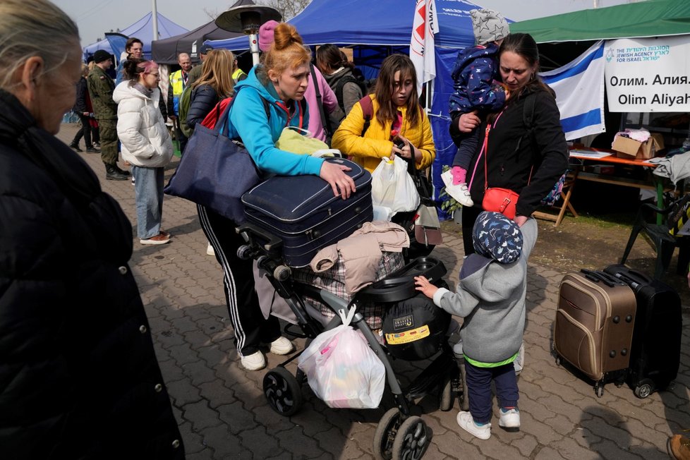 Ukrajinští uprchlíci na hraničním přechodu Medyka. (30. 3. 2022)