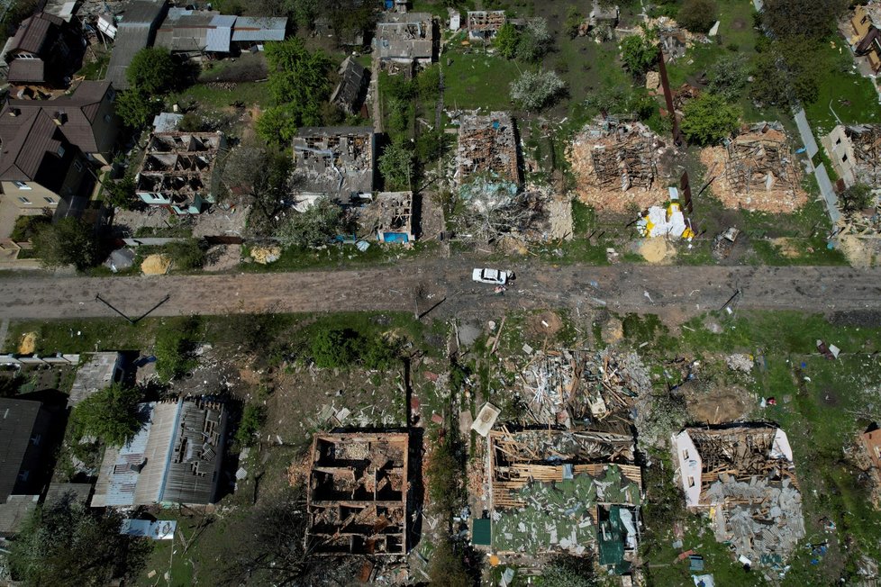 Zničená Vilhivka, vesnice u Charkova. (11. 5. 2022)
