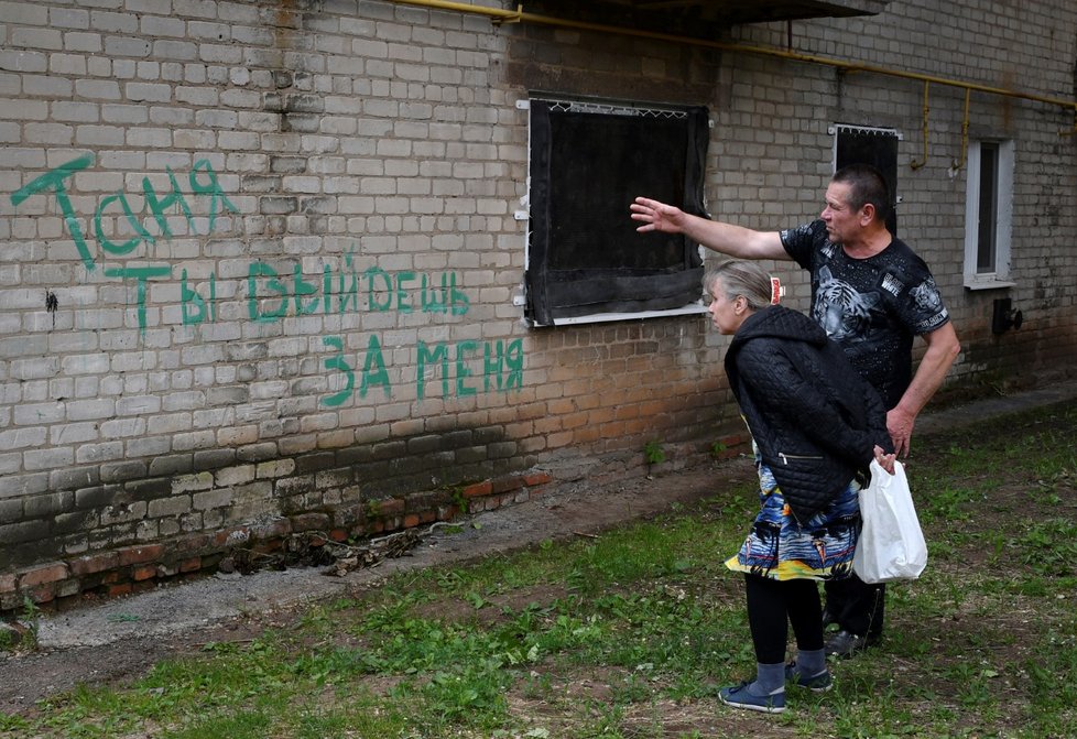 Evakuace civilistů ze Soledaru v Doněcké oblasti. (24. 5. 2022)
