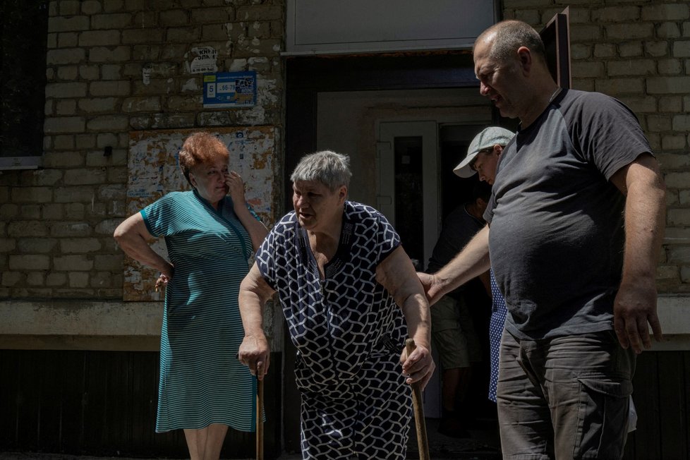 Evakuace civilistů. (Ukrajina, 28. 6. 2022)