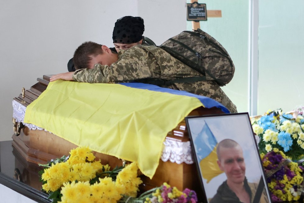 Pohřeb padlého vojáka v Ivano-Frankivsku. (6. 7. 2022)