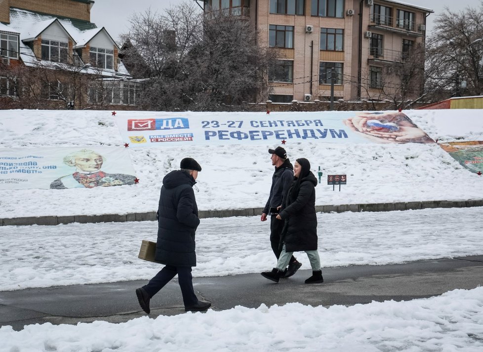 Výstava ruských propagandistických plakátů v Kyjevě (22. 11. 2022)