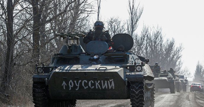 Přesun ruského konvoje nedaleko města Volnovacha v Doněcké oblasti (12.3.2022)