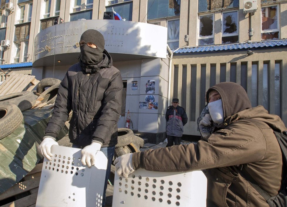 Proruští demonstranti na východě Ukrajiny