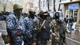 Proruští separatisté v ukrajinském Slavjansku