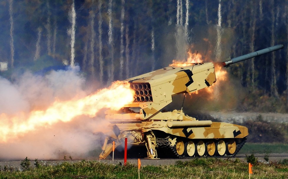 Raketa TOS-1 Buratino funguje na principu výbuchu aerosolového oblaku paliva smíseného ze vzduchem.