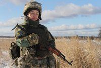 „Hrdinka Ukrajiny.“ Rusové při bojích zabili vojačku Olgu, zůstalo po ní dvanáct dětí