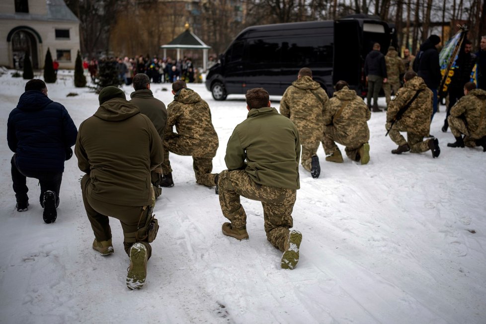 Pohřeb ukrajinského vojáka, který padl v boji (11. 2. 2023)