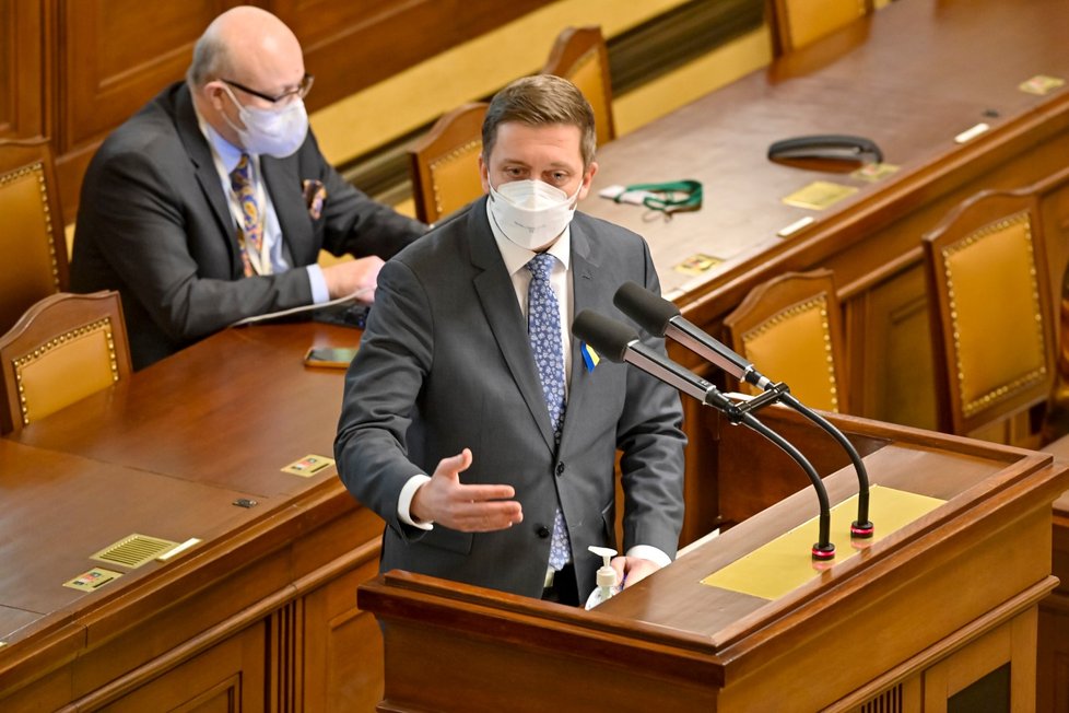 Ministr vnitra Vít Rakušan (STAN) ve Sněmovně během projednávání lex Ukrajina (11.3.2022)