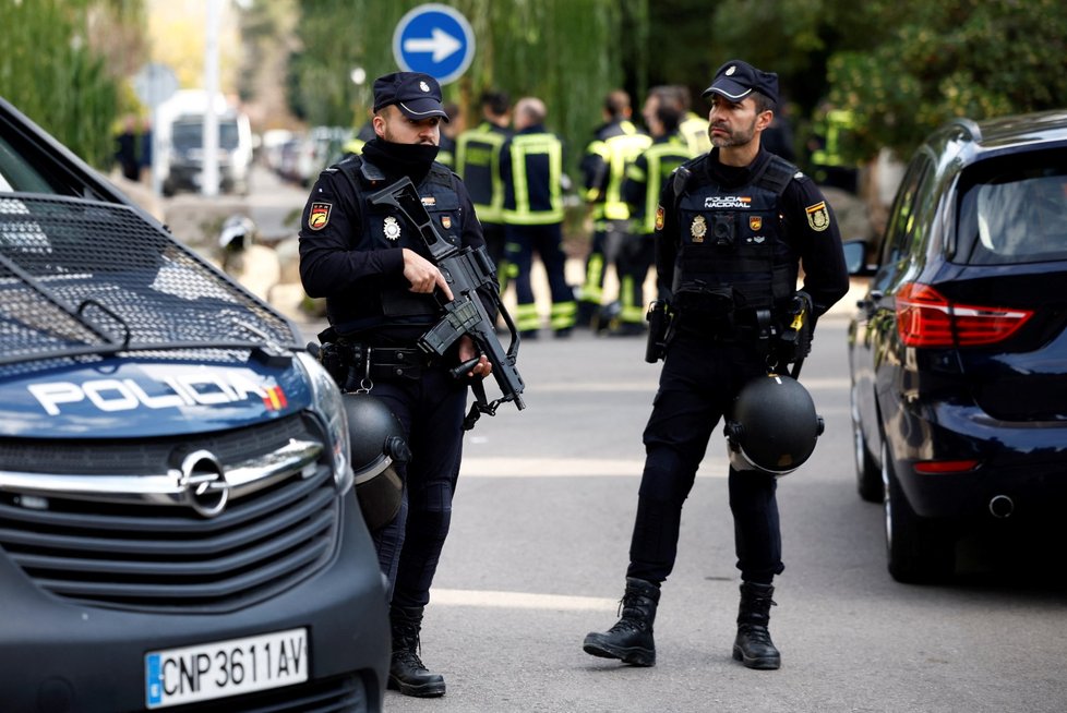 Policie u ukrajinské ambasády v Madridu