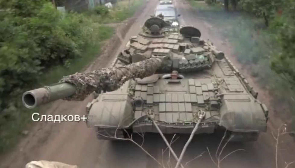 Tank T-72 zajatý Rusy na Ukrajině