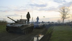 Ukrajinské tanky na východě země.
