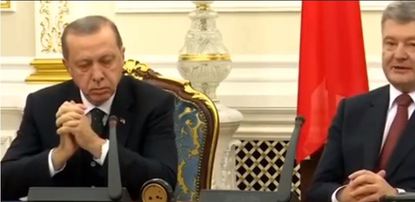 Erdogan na tiskové konferenci s Porošenkem