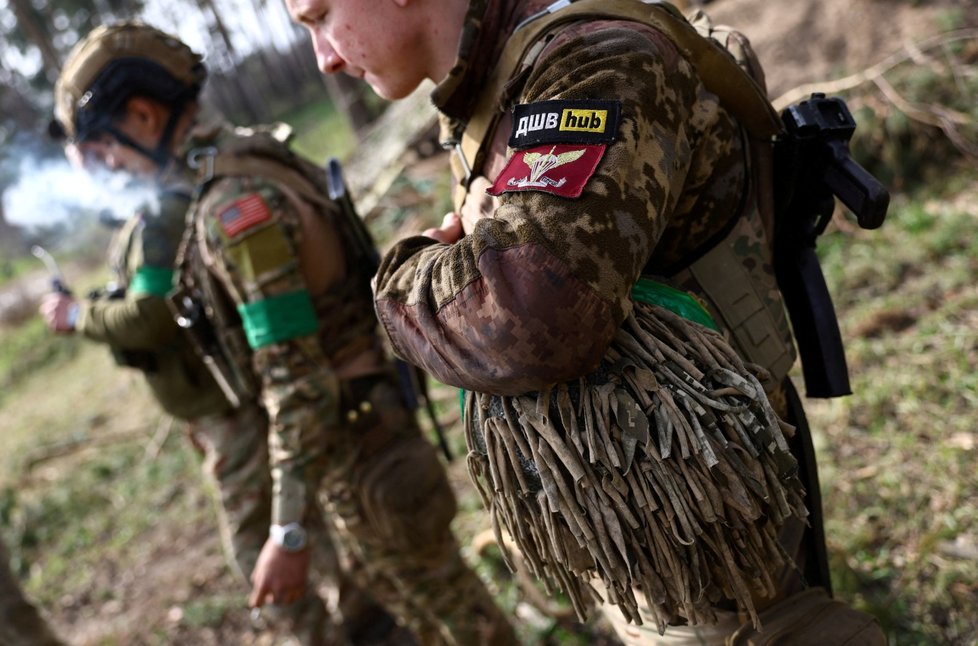 Vojáci ukrajinské 95. brigády u Lymanu.