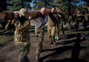 Cvičení rekrutů 3. útočné brigády v Kyjevské oblasti