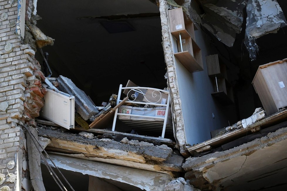Zničený dům ve městě Bachmut v Doněcké oblasti (12. 5. 2022)