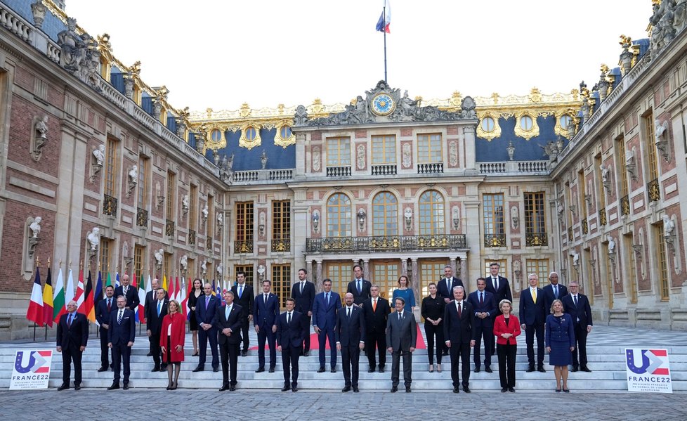 Lídři zemí EU zahájili summit ve Versailles (10. 3. 2022)