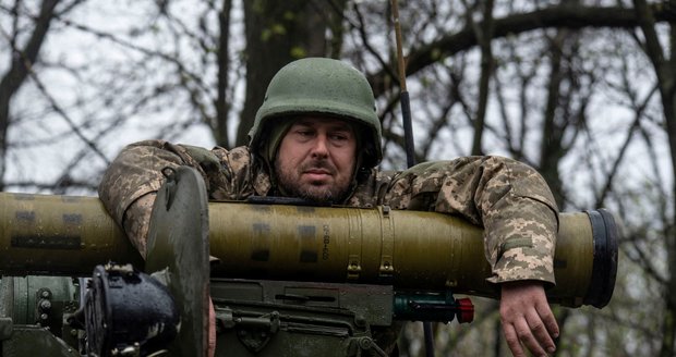 Ukrajinští vojáci na východu Ukrajiny (19.4.2022)