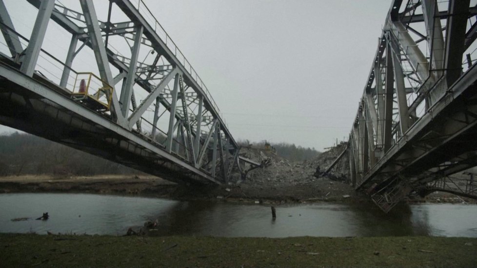 Vybombardované město Irpiň na Ukrajině (30. 3. 2022)