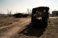 Čtyři vojáci utrpěli v Rusku zranění, jejich vůz najel na minu. Putin se čílí kvůli „terorismu“