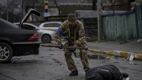 Válka na Ukrajině: Ukrajincům se povedlo osvobodit část měst dobyté ruskými vojáky (2.4.2022)