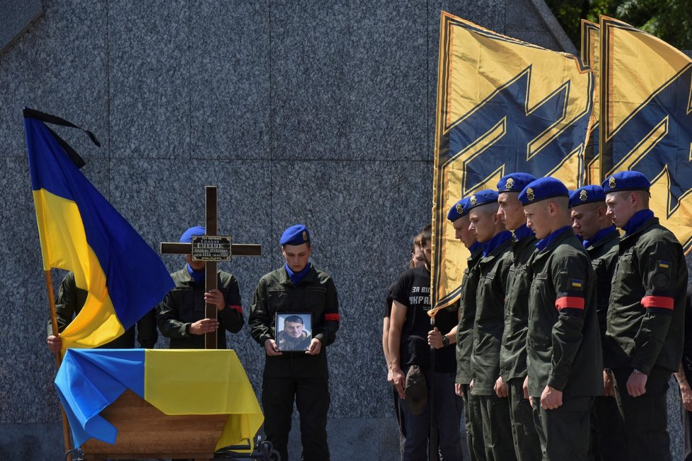 Válka na Ukrajině: Pohřeb členů pluku Azov (29.7.2022)