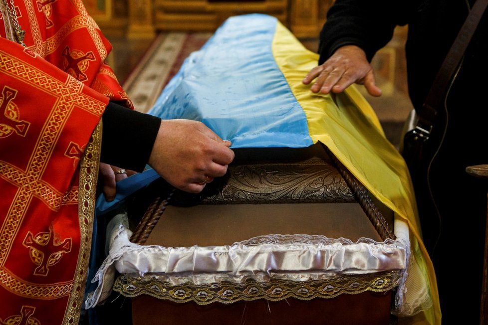 Pohřby padlých ukrajinských vojáků (1. 4. 2022)