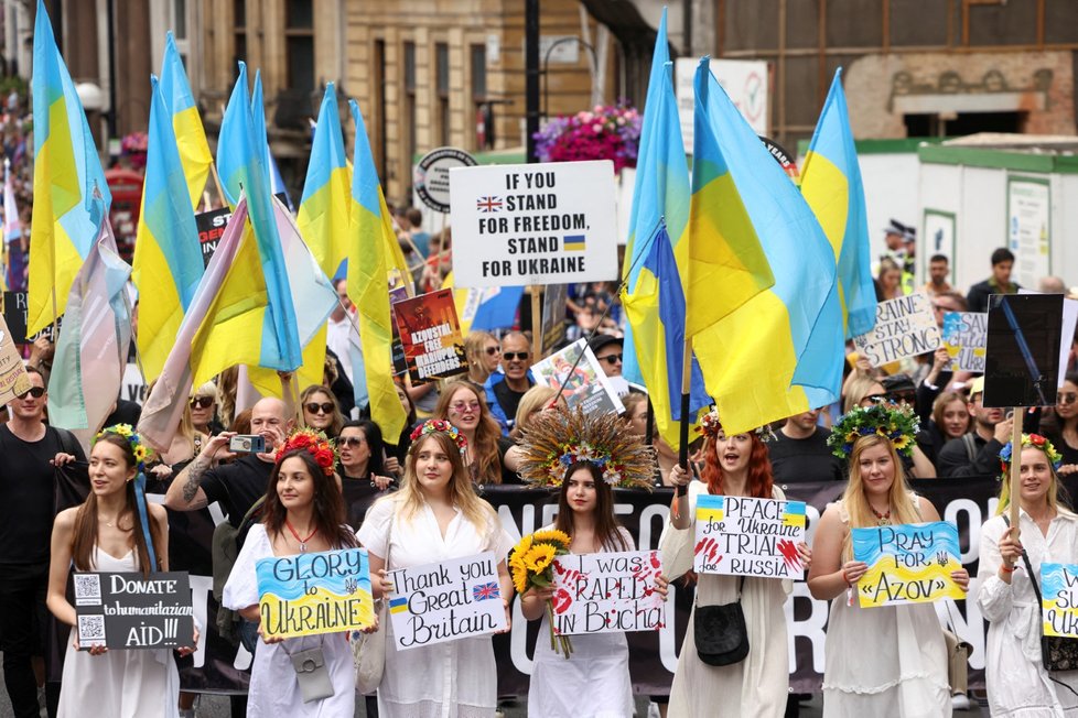 Válka na Ukrajině: Protest na podporu Ukrajiny ve Velké Británii (2.7.2022)