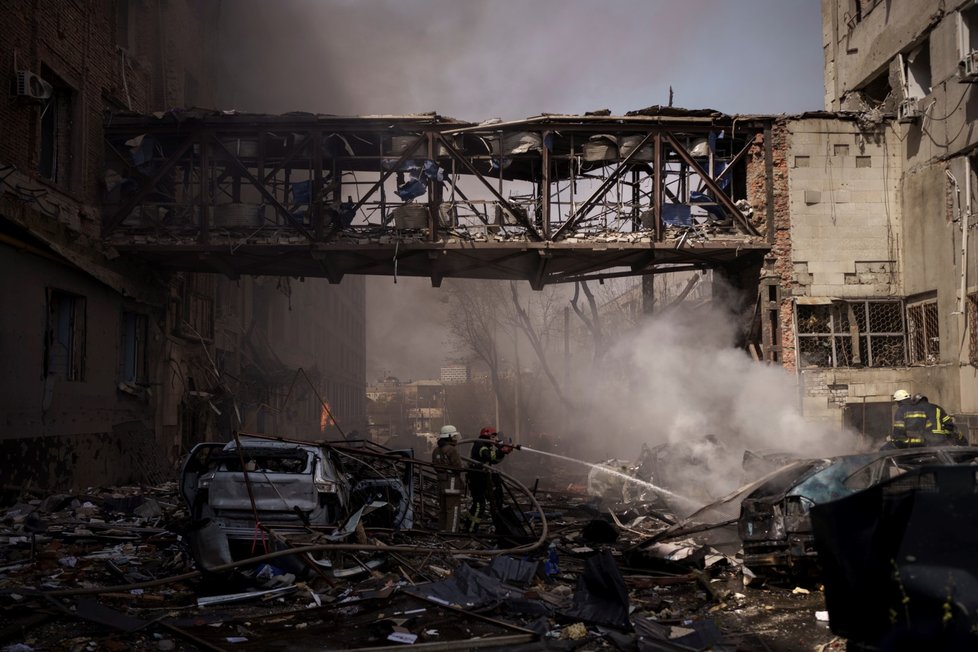 Válka na Ukrajině: Charkov opět pod palbou (16.4.2022)