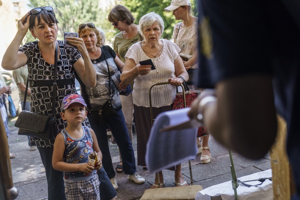 Obyvatelé Kramatorska potřebují humanitární pomoc (9. 8. 2022).