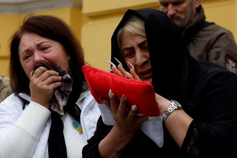 Pohřeb gruzínského dobrovolníka Edishera Kvaratskhelia, který zahynul při ruském útoku, Kyjev (13. 10. 2022)