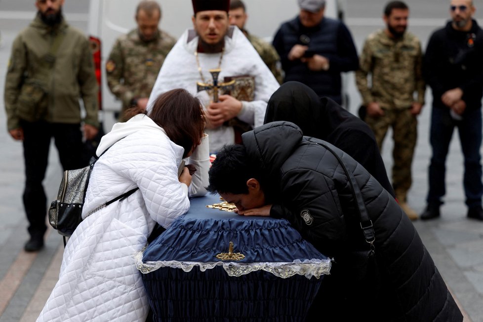 Pohřeb gruzijského dobrovolníka Edishera Kvaratskhelia, který zahnyul při ruském útoku, Kyjev (13. 10. 2022)