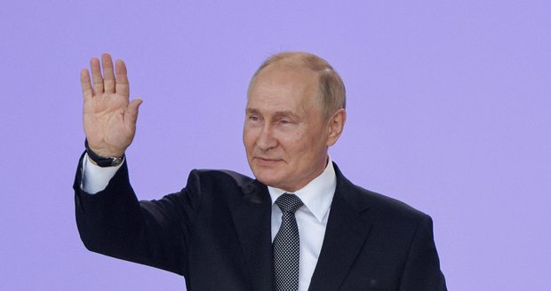 Putin si na fóru utahoval z Američanů. Spojencům Ruska sliboval zbraně