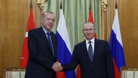 Tayyip Erdogan a Vladimir Putin v Soči (5. 8. 2022)