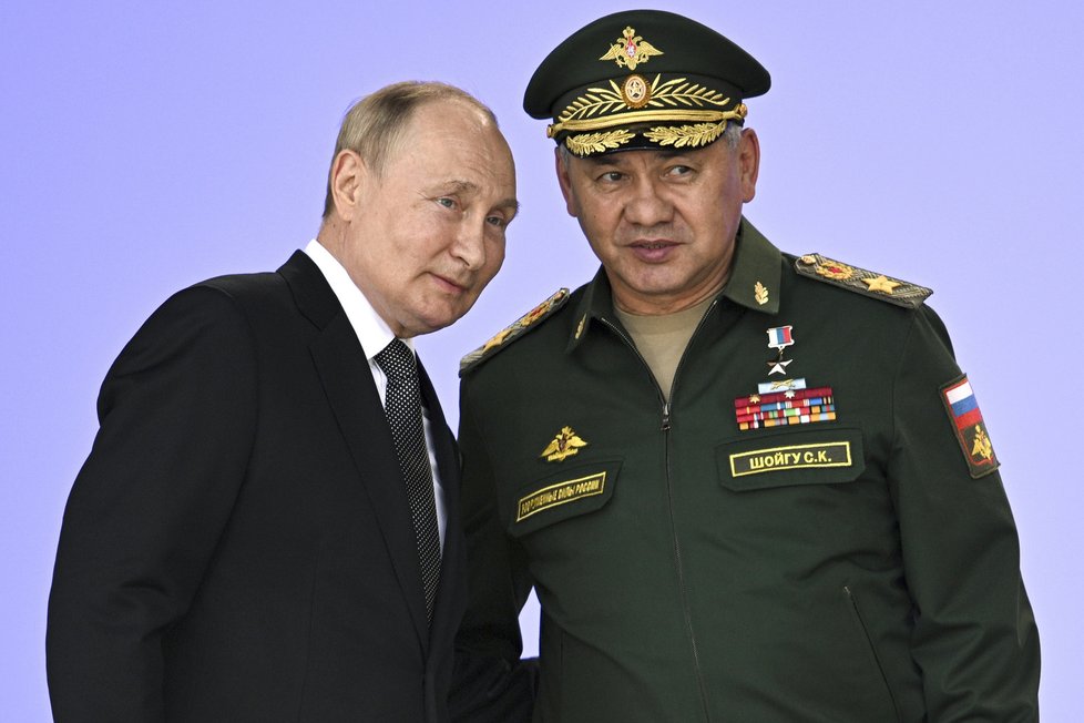 Ruský prezident Vladimir Putin a ruský ministr obrany Sergej Šojgu (21. 9. 2022)