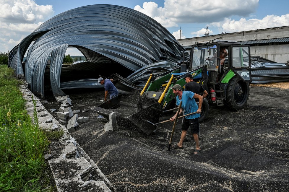 Útok na sklad s obilím v Záporoží (27. 7. 2022)