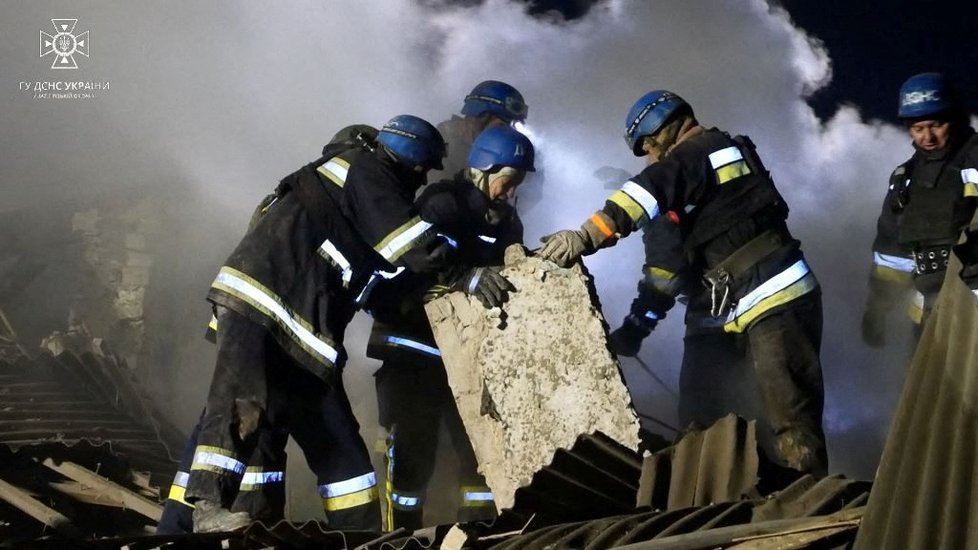 Rusové zasáhli porodnici v Záporoží (23.11.).