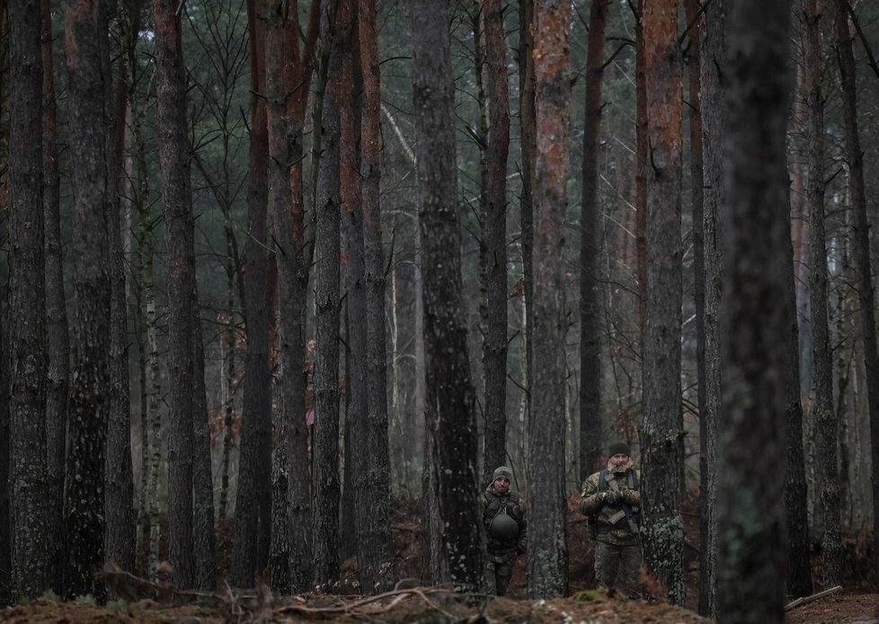 Ukrajinští vojáci poblíž hranic s Běloruském v oblasti Volyně