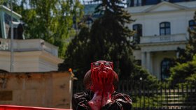 Protiválečný protest před ruským velvyslanectvím v Praze (9.5.2023)