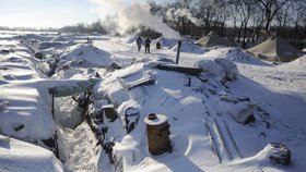 Vánoce na frontě: Ukrajinští vojáci dál bojují s proruskými rebely