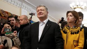 Na Ukrajině volí prezidenta. Mandát chce obhájit současná hlava státu Petro Porošenko. (21.4.2019)