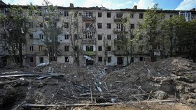 Orichiv, Záporožská oblast: Rozbombardované budovy (10. 8. 2023).