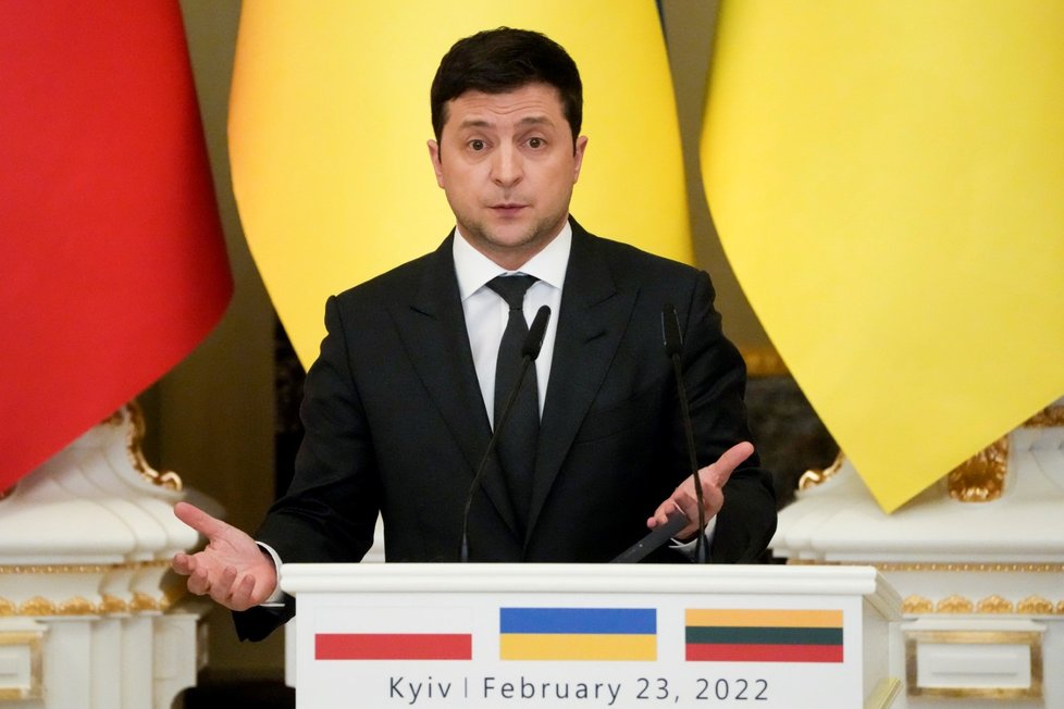 Ukrajinský prezident Volodymyr Zelenskyj (23. 2. 2022)