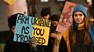 Ukrajina směřuje k druhému roku války. K vítězství potřebuje ještě větší podporu