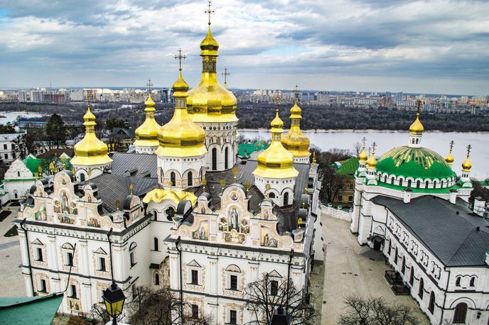 Kyjevskopečerská lávra a výhled na Kyjev