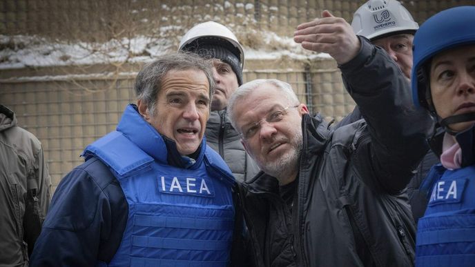 Šéf Mezinárodní agentury pro atomovou energii (MAAE) Rafael Grossi a ministr spravedlnosti Herman Haluščenko. Šéf Mezinárodní agentury pro atomovou energii (MAAE) Rafael Grossi a ministr spravedlnosti Herman Haluščenko.