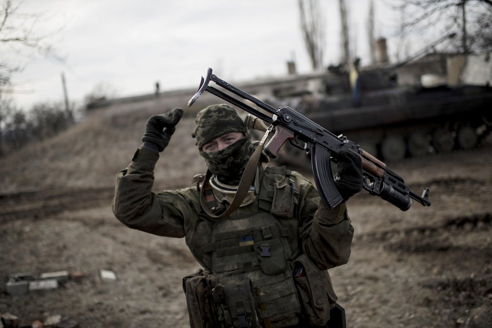 Na jihovýchodní Ukrajině stále dochází k bojům.